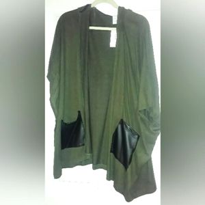 Short Sleeve Hooded Poncho -Small NWOT